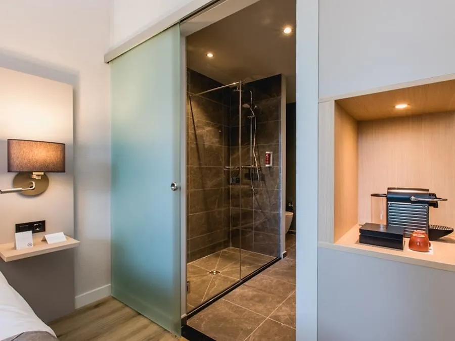Leonardo Royal Hotel Barcelona Fira 4*,